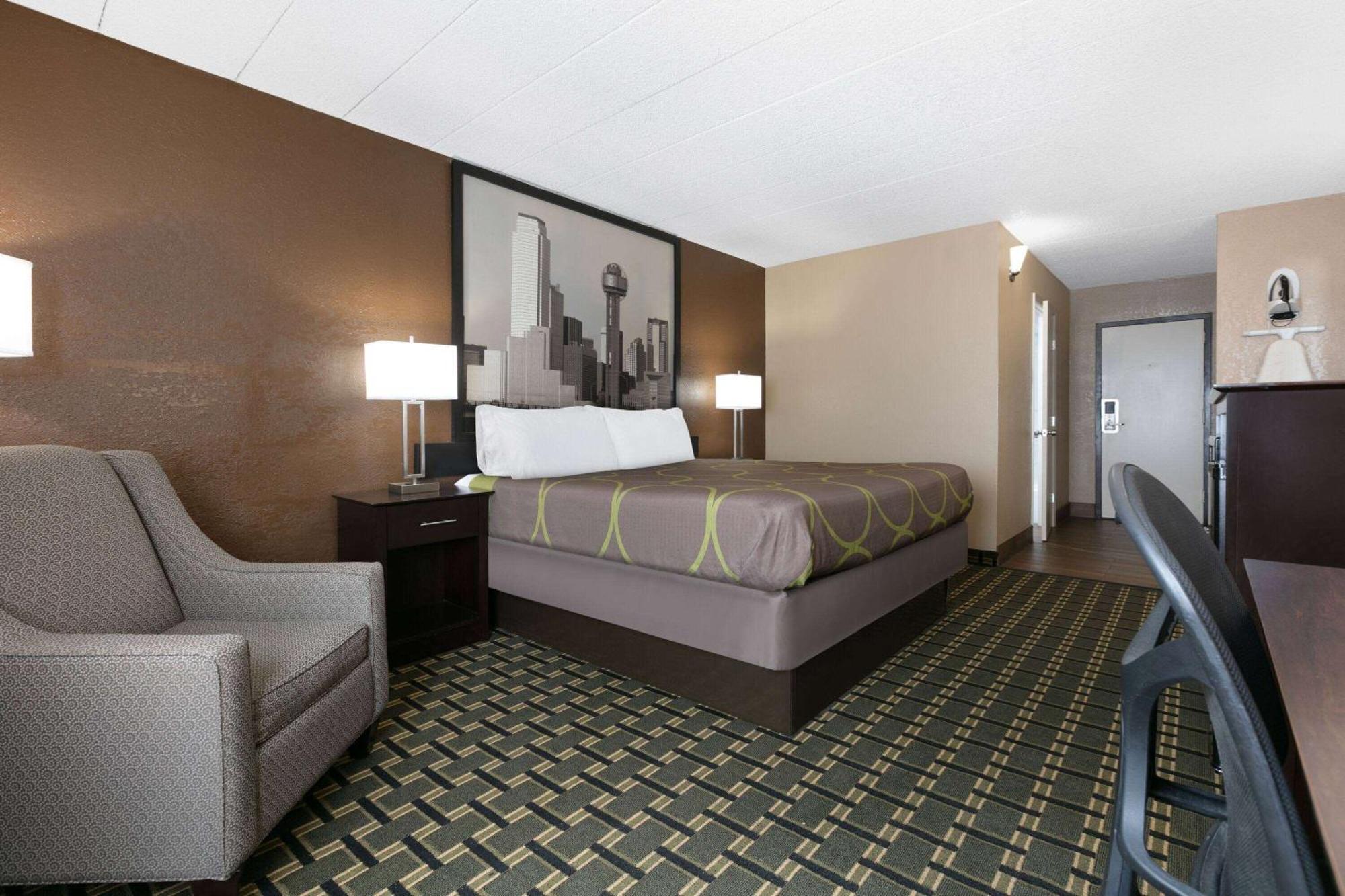 Super 8 By Wyndham Grand Prairie North Motell Exteriör bild