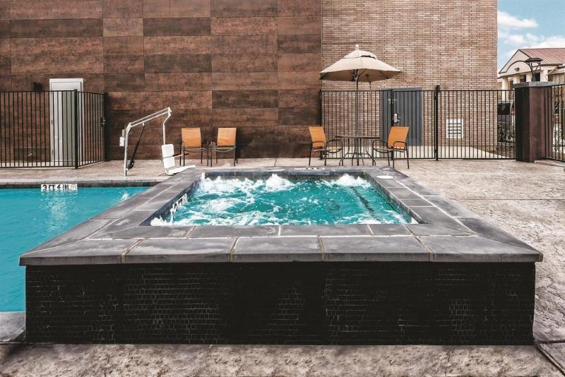 Super 8 By Wyndham Grand Prairie North Motell Exteriör bild